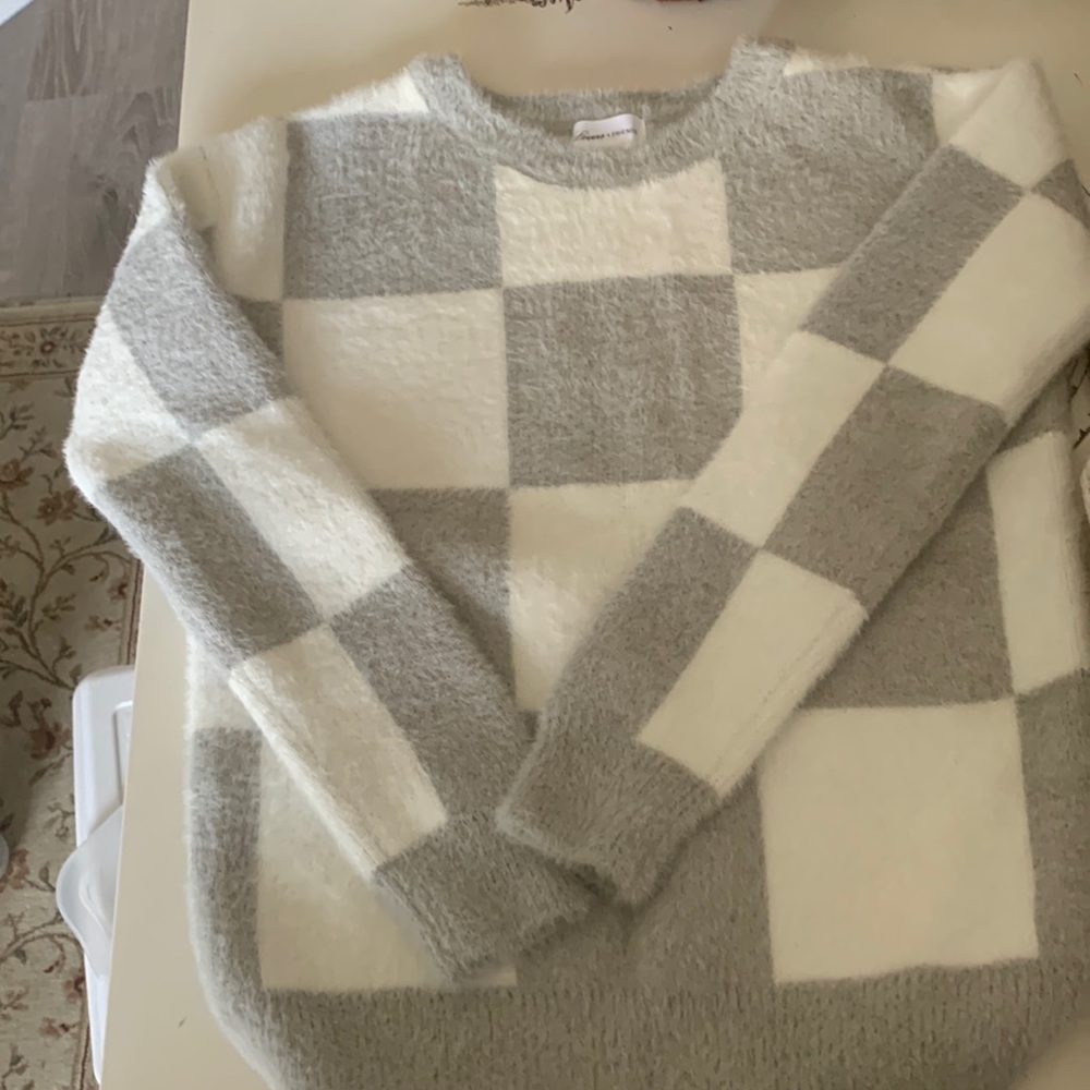 Lovers & Friends XS SOFT FUZZY SWEATER